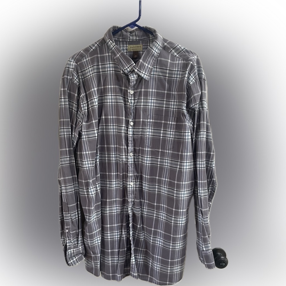 XXL Men’s Sonoma button down long sleeve shirt. Great condition, barely worn!